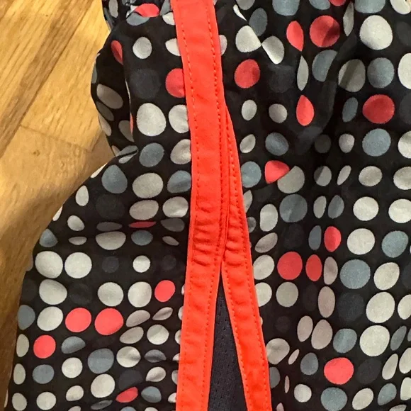 *last chance* Under Armour | Black and Pink Athletic Shorts - Picture 7 of 8